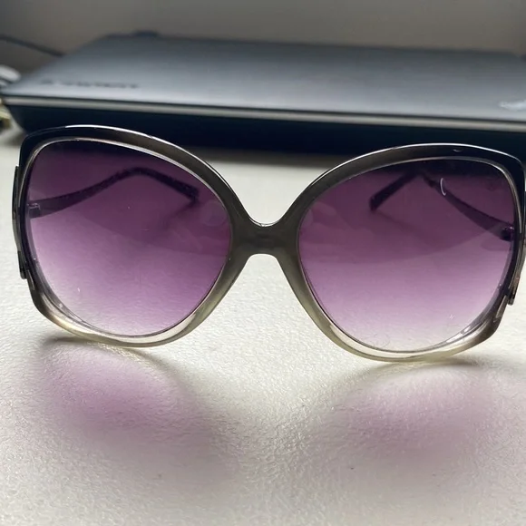 H&M wide sunglasses - Picture 3 of 5